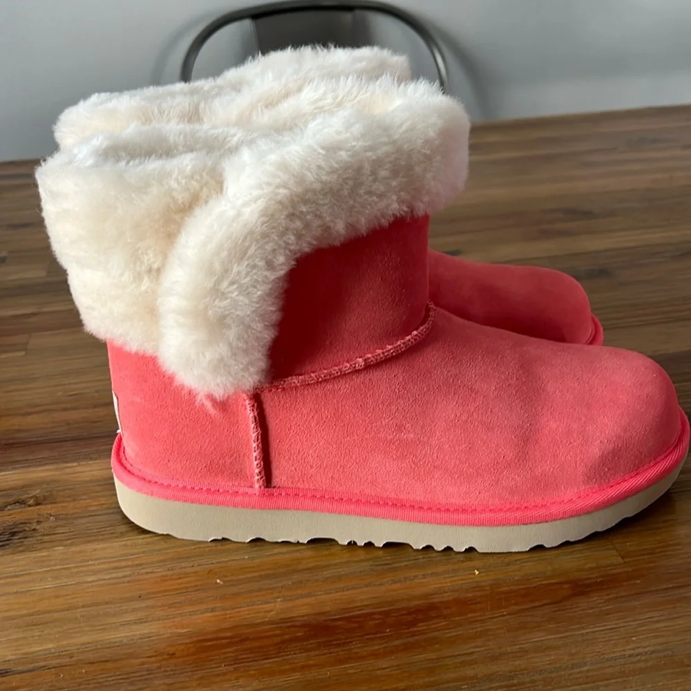 UGG Saniya Shearling Boots Big Kids 4, Womens 6, EU 36 Coral Pink 1153637K